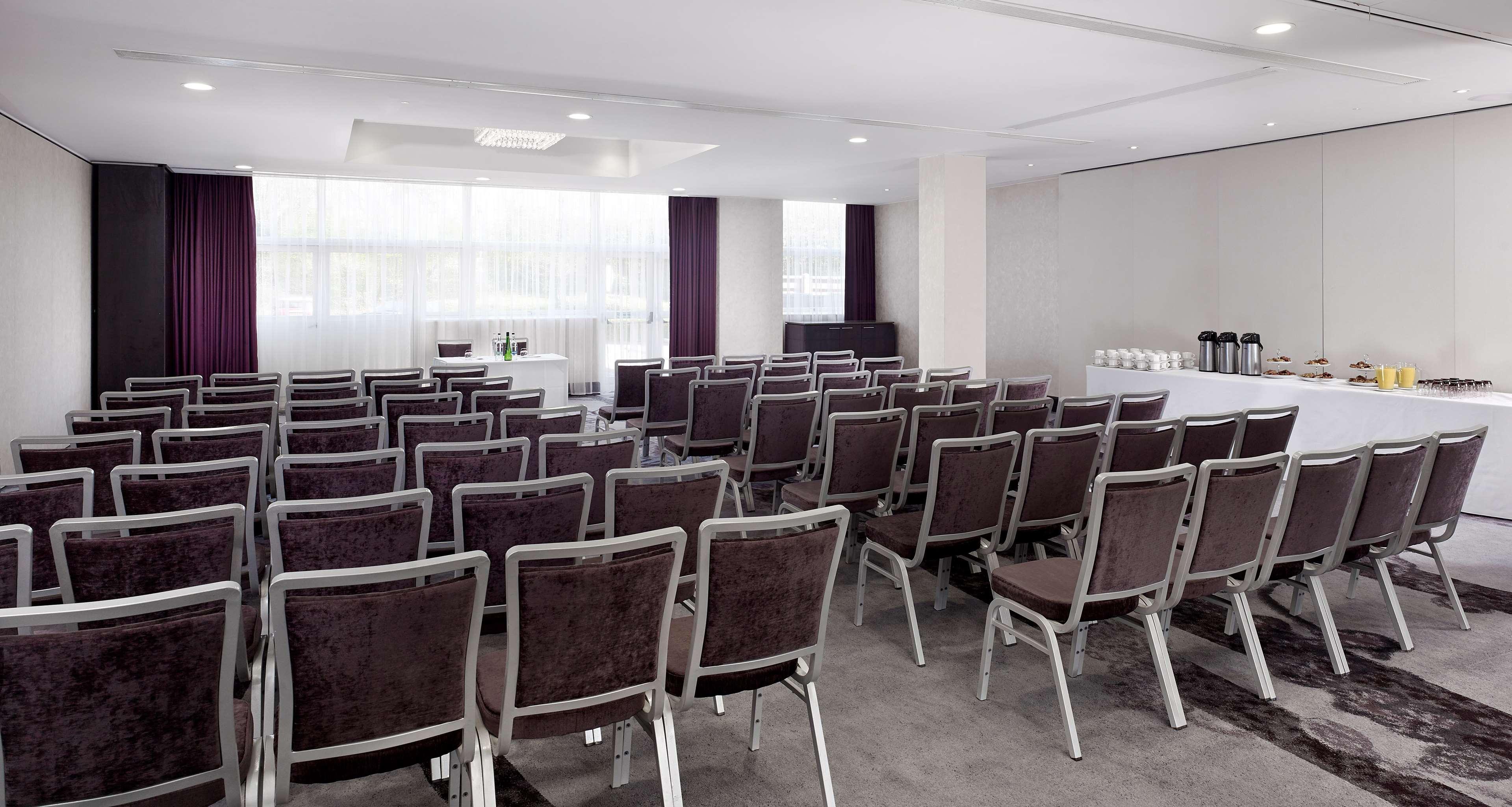 Doubletree By Hilton Hotel Nottingham - Gateway מראה חיצוני תמונה