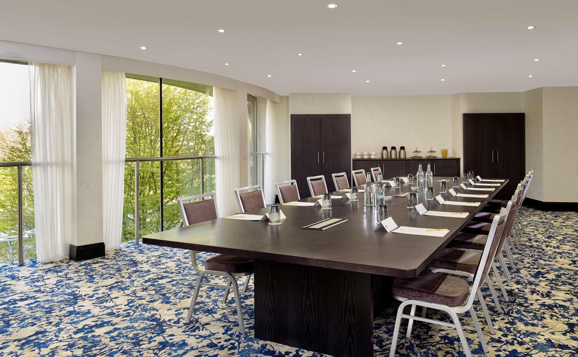 Doubletree By Hilton Hotel Nottingham - Gateway מראה חיצוני תמונה